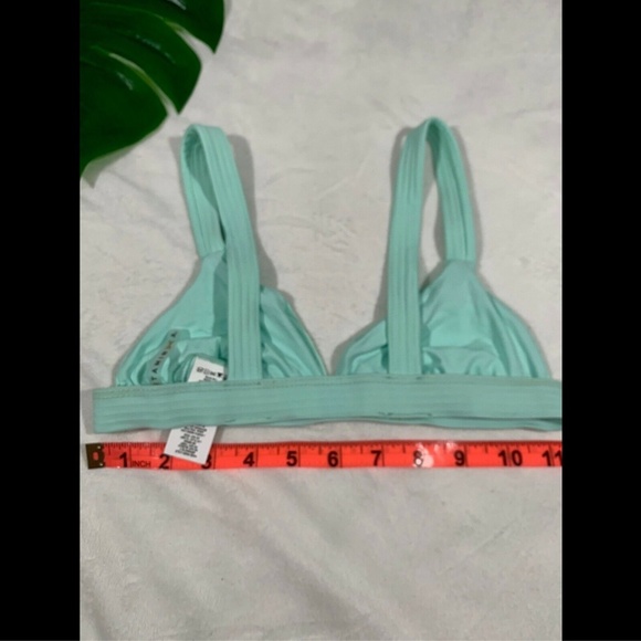 NEW‎ Vitamin A Neutra Triangle Swim Top in Glacier [SZ XS/4 ] - Picture 5 of 8